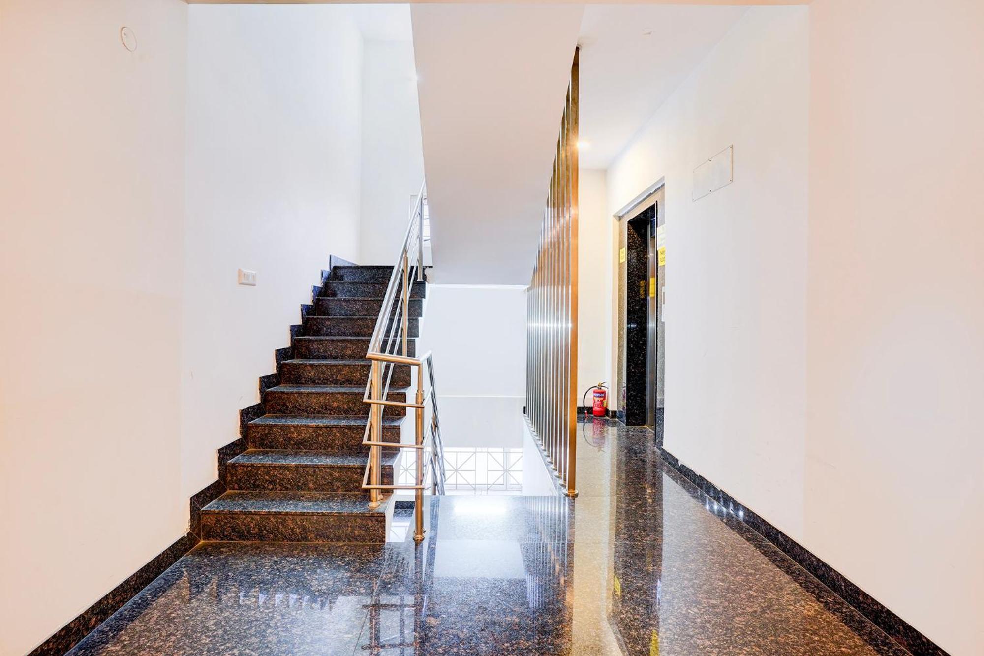 Fabhotel Grk Comforts - Jayanagar Bangalore Exterior foto